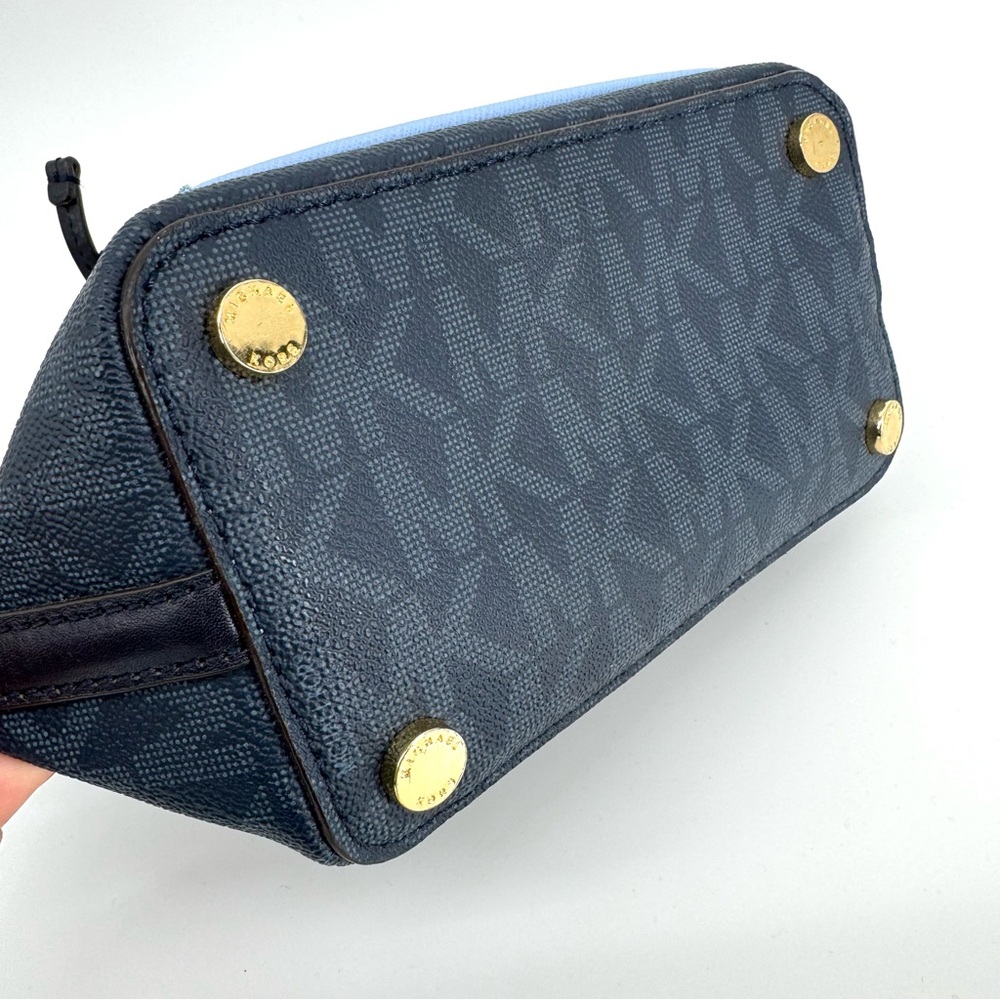 Michael Kors Greenwich Small Bucket Bag Crossbody Handbag In Blue EUC $298 - Picture 6 of 12